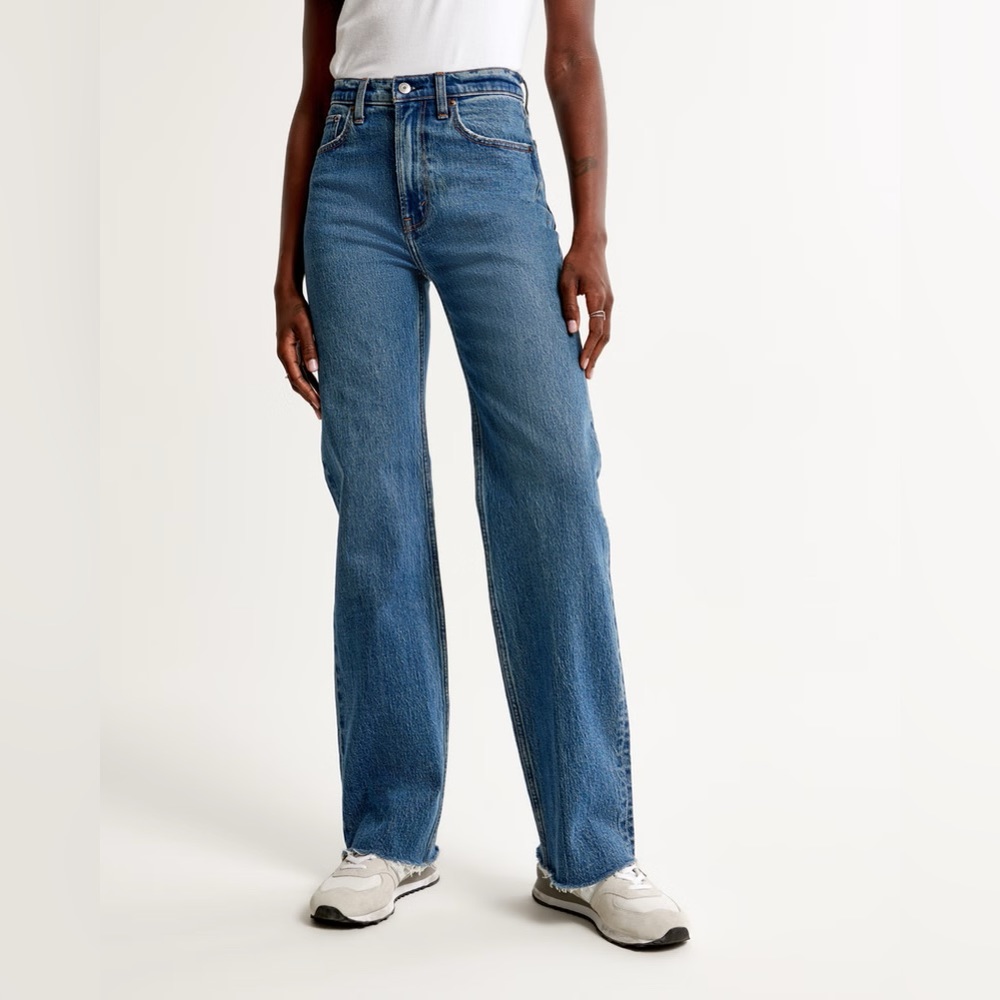 Abercrombie High Rise 90s Relaxed Jean 27R